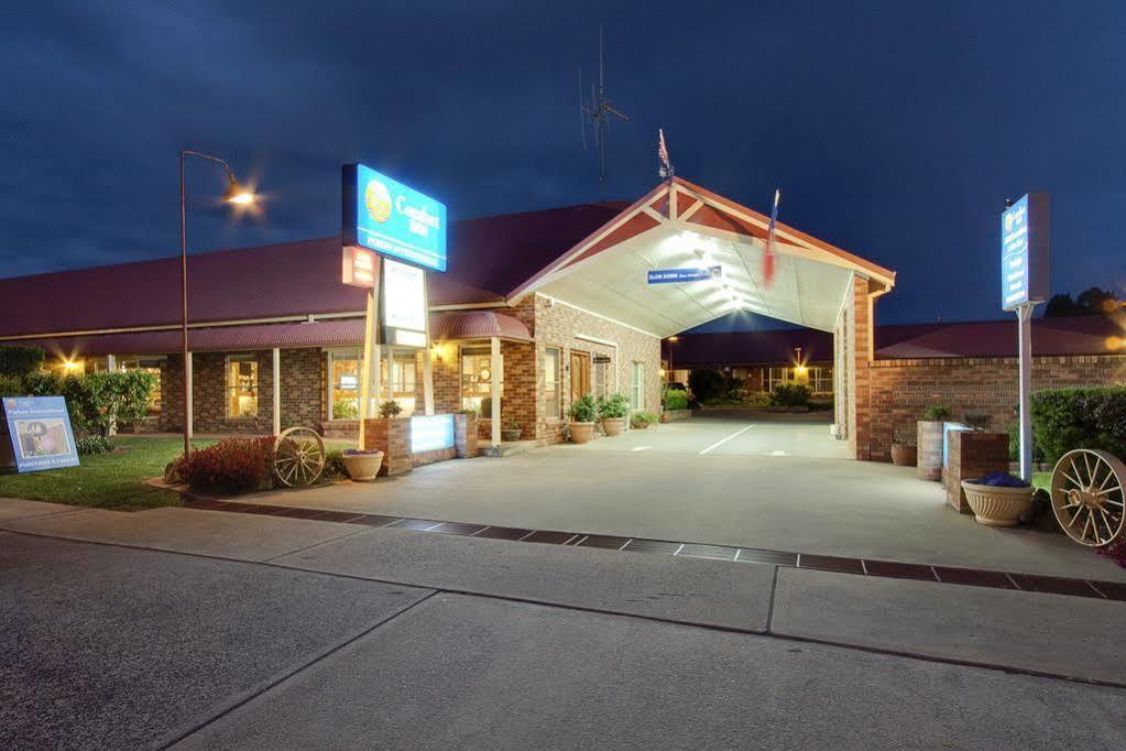 Parkes International Motel Exterior photo